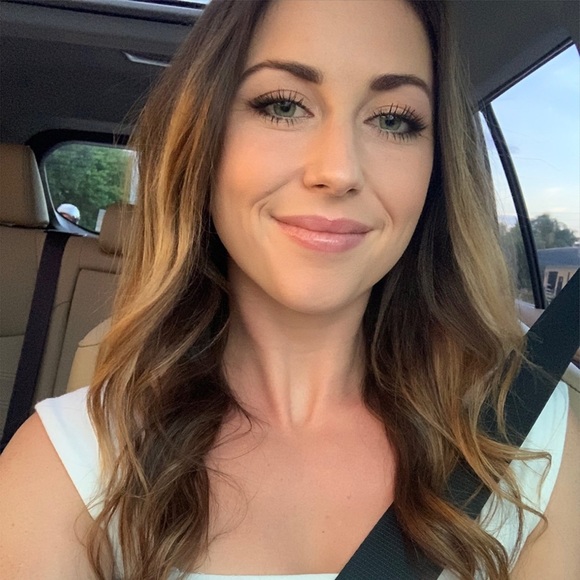 Meet your Posher, Taylor - Picture 1 of 1